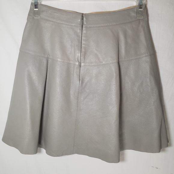 Banana Republic Beige 100% Leather  Skirt Sz 0 - Picture 3 of 8